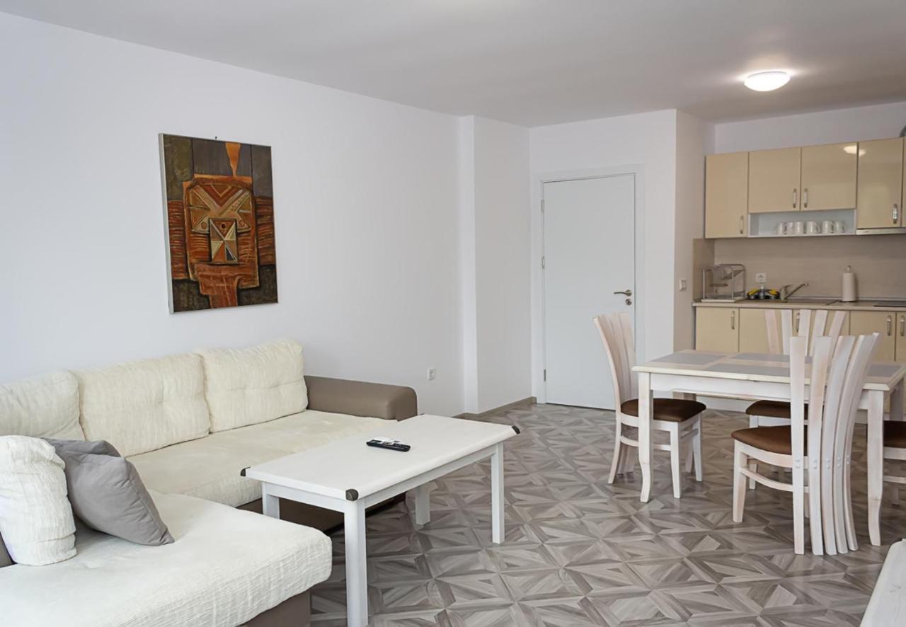 Apartment Lilia Kavarna Esterno foto